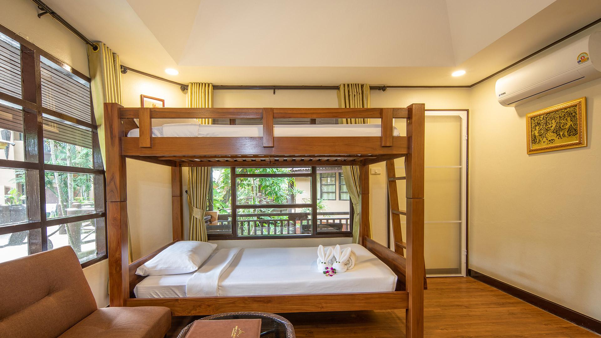 Zugang zum Pool – Princess Kamala Beachfront