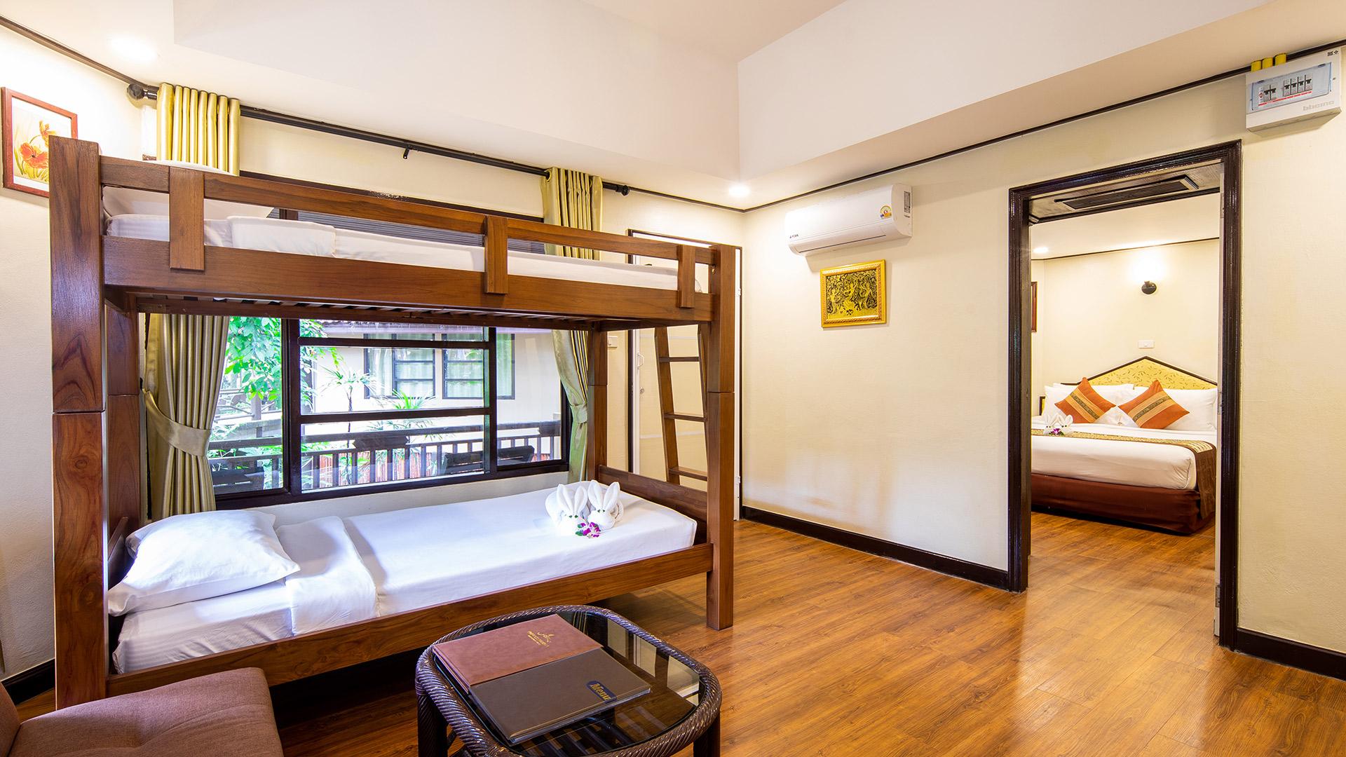 Zugang zum Pool – Princess Kamala Beachfront